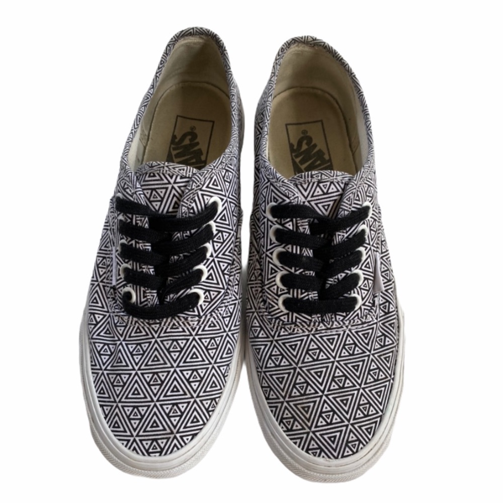 Vans • Unisex Authentic Slim • Sz 5.5 (M) 7 (W)